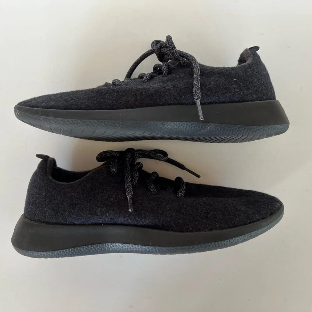 AllBirds Women's Wool Runners in Natural Black (Black Sole), size 9